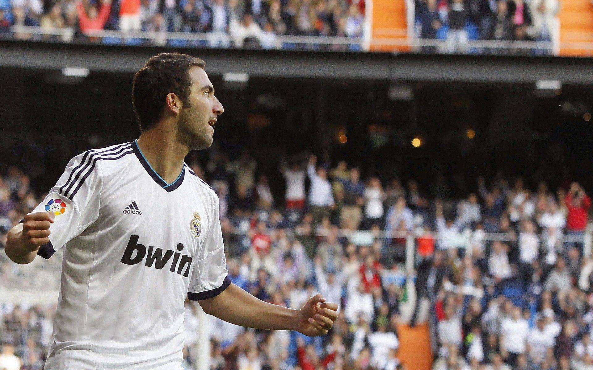 詹姆斯赛后坦言第二节崩盘致胜机溜走 盛赞字母哥统治级表现引领新时代